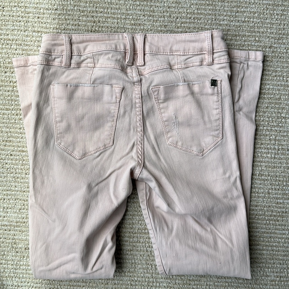 BEBE ripped skinny jeans. - Picture 4 of 4